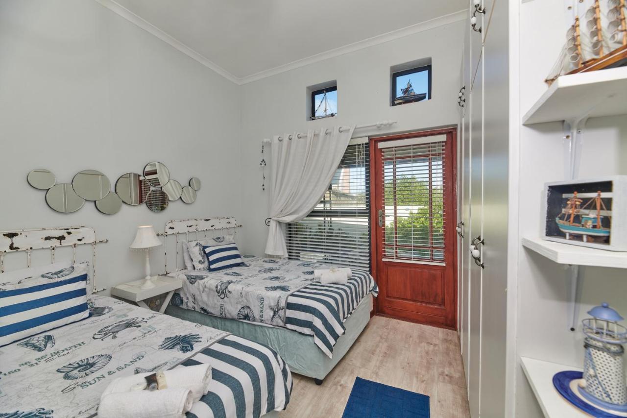 Fraai Uitzicht Struisbaai Apartment Exterior photo